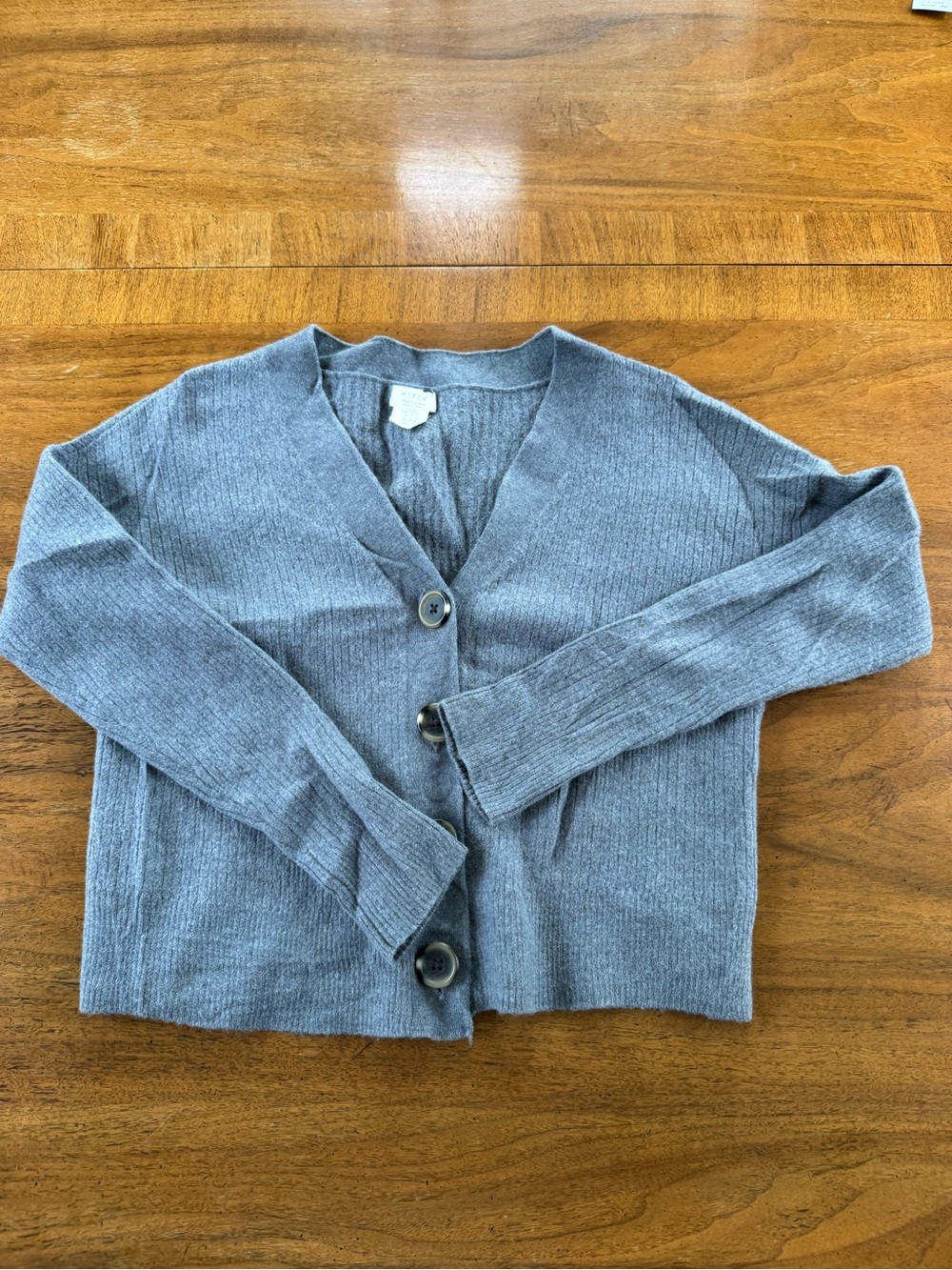 Aspen 100% Wool Gray V-Neck Button Cardigan Sweater - Women